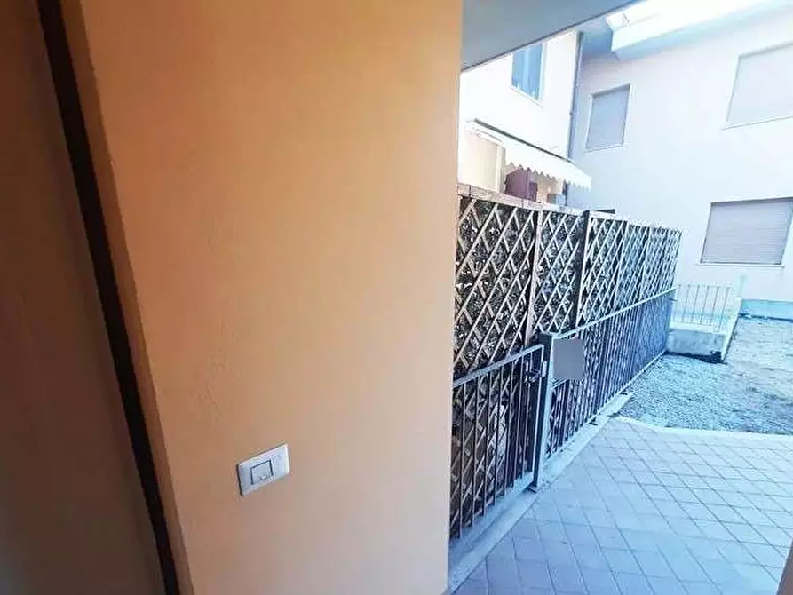 Immagine 10 di Appartamento in vendita  in Strada Caminate  11 a Fano