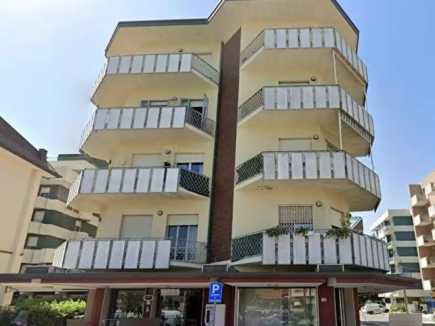 Immagine 3 di Appartamento in vendita  in Via Giosuè Carducci 7 a Bellaria-Igea Marina