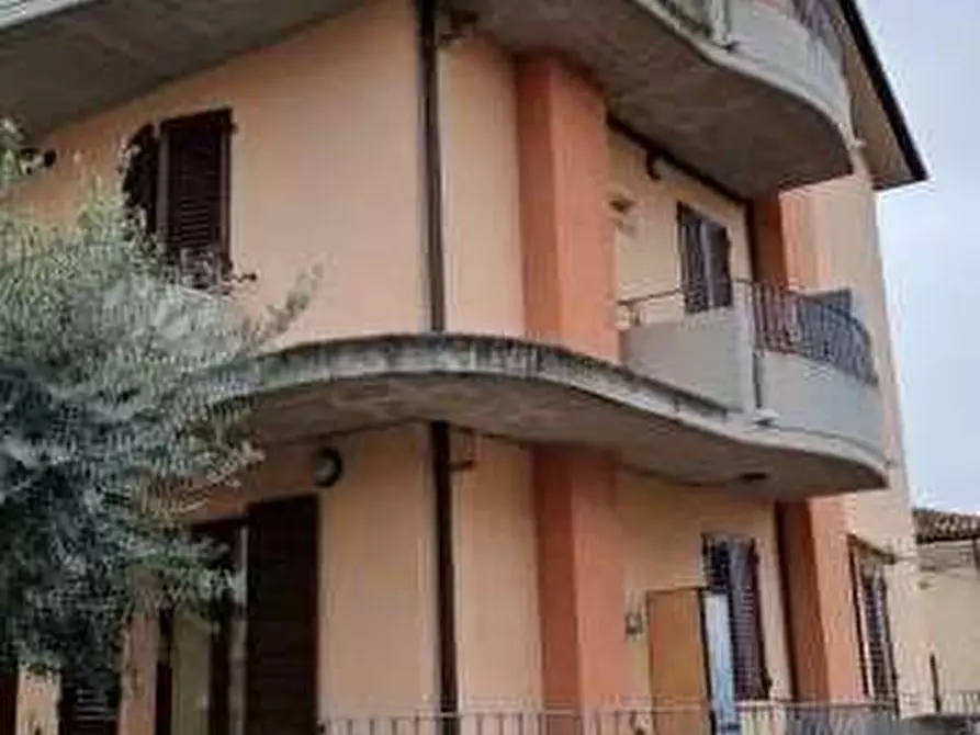 Immagine 5 di Appartamento in vendita  in Via dei Cartaginesi  16 a Colli Al Metauro