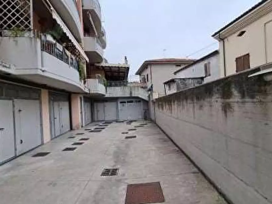 Immagine 8 di Appartamento in vendita  in Via dei Cartaginesi  16 a Colli Al Metauro