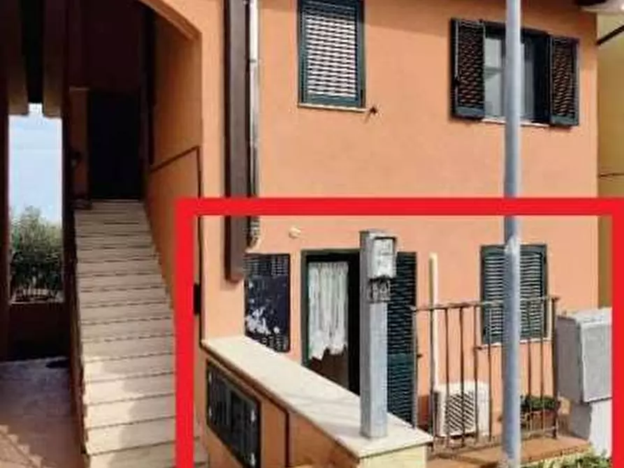Immagine 1 di Appartamento in vendita  in Via XXV Aprile (ex Strada Volpella) 12 a San Costanzo