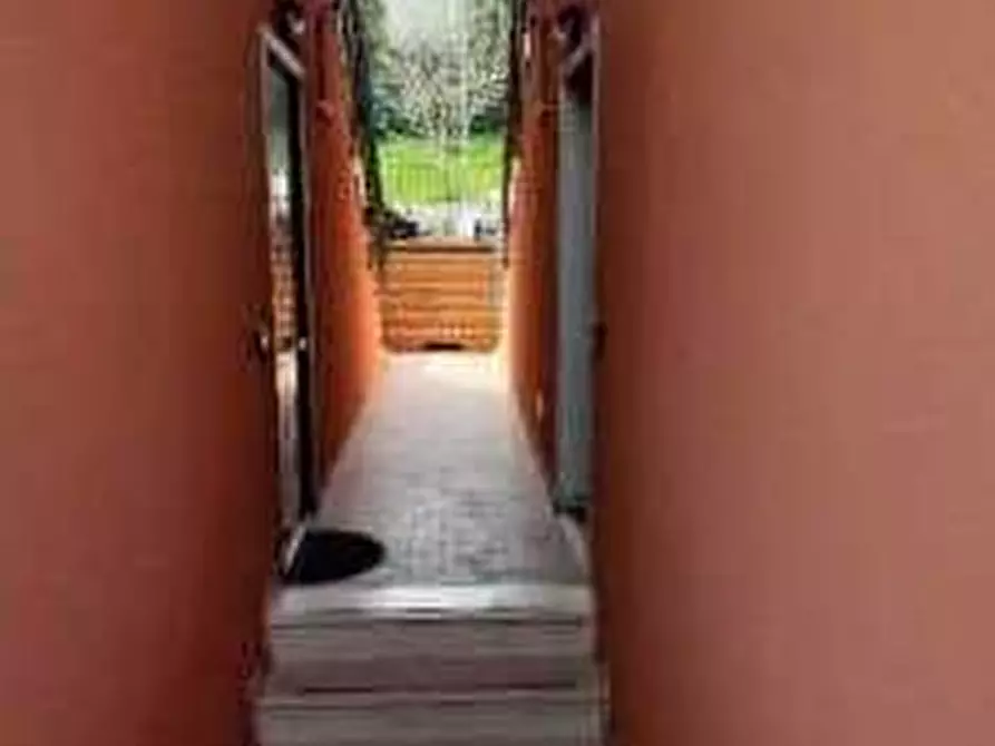 Immagine 26 di Appartamento in vendita  in Via XXV Aprile (ex Strada Volpella) 12 a San Costanzo