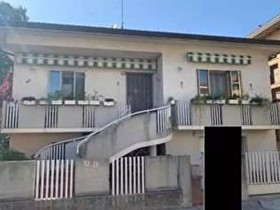 Immagine 6 di Villa in vendita  in Via Enrico Toti 2/A a Gabicce Mare