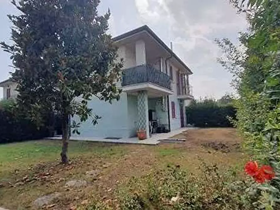 Immagine 1 di Appartamento in vendita  in Via Nona Strada 9 a Fano