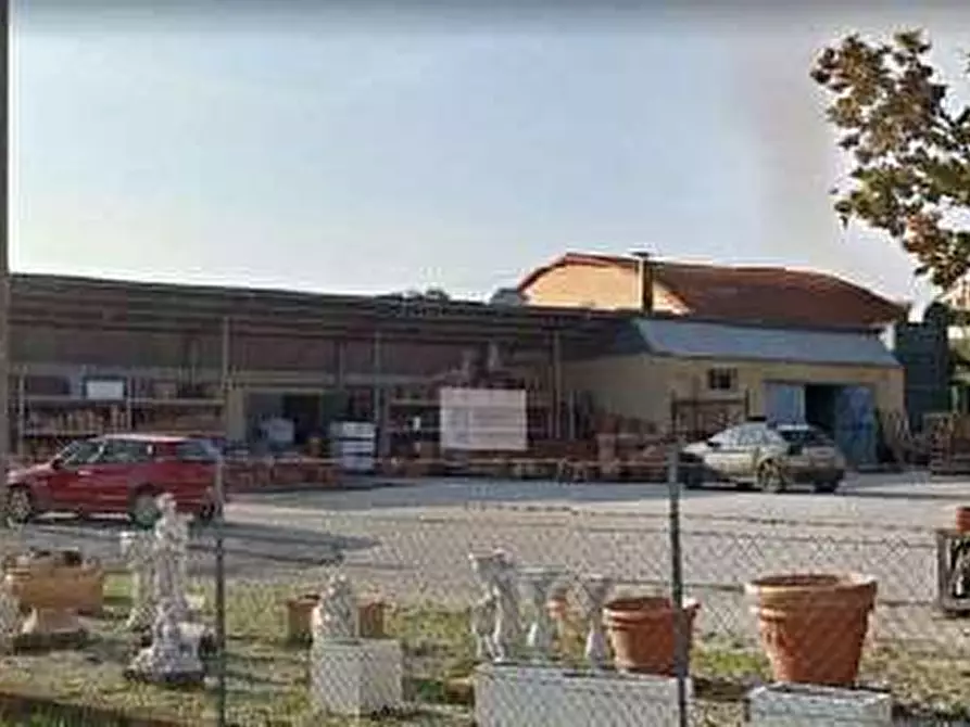 Immagine 7 di Capannone industriale in vendita  a Sant'ippolito