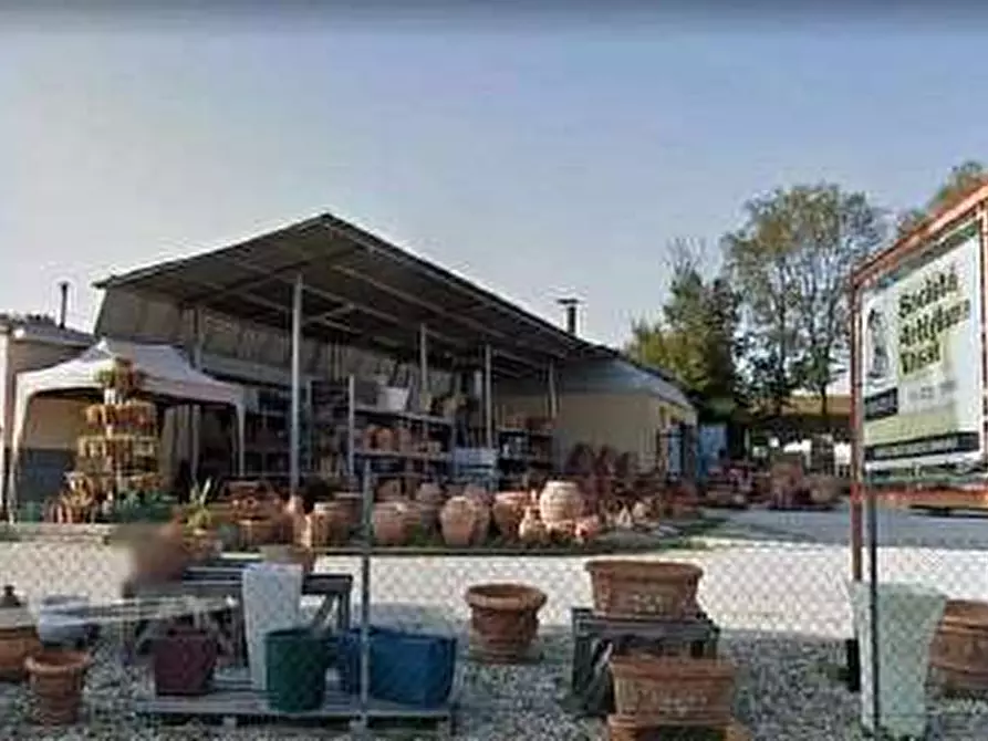 Immagine 8 di Capannone industriale in vendita  a Sant'ippolito