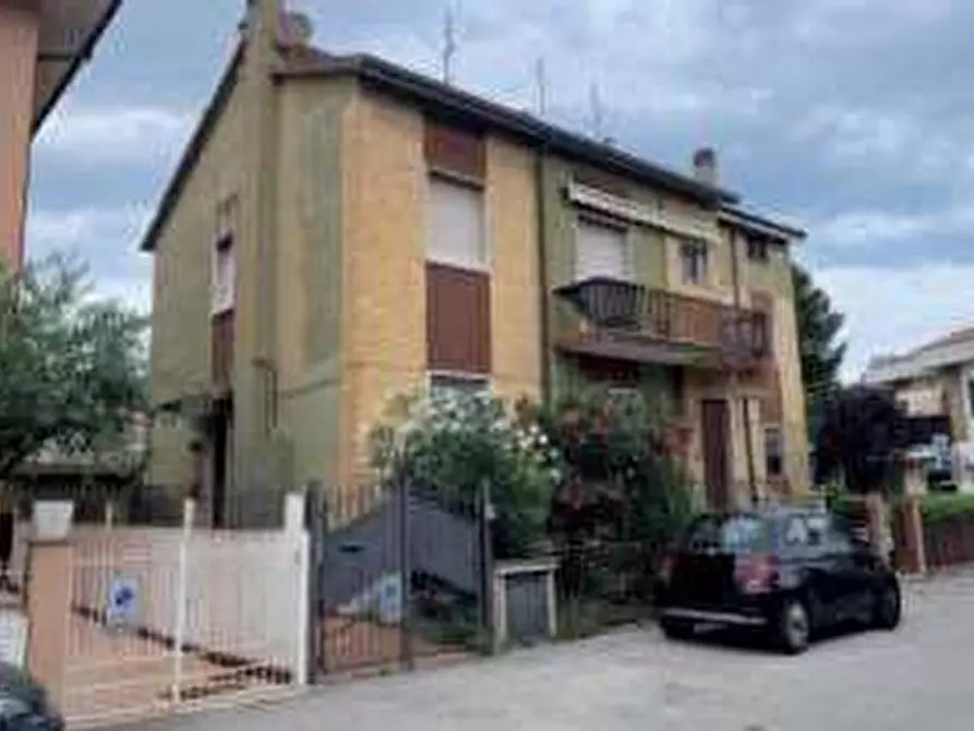 Immagine 2 di Appartamento in vendita  in Via Via Orazio Fontana 4 a Pesaro