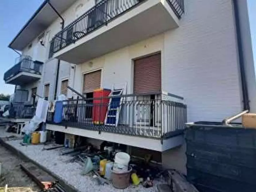 Immagine 5 di Appartamento in vendita  in Via Lago Trasimeno 9 a Fano