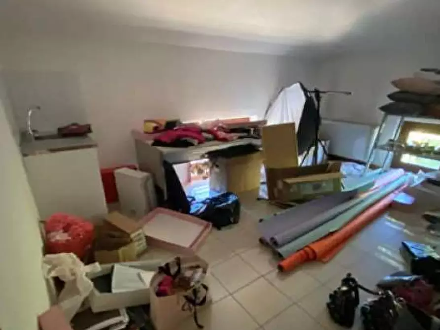 Immagine 16 di Ufficio in vendita  in Via Pirano 6-8 a Tavullia