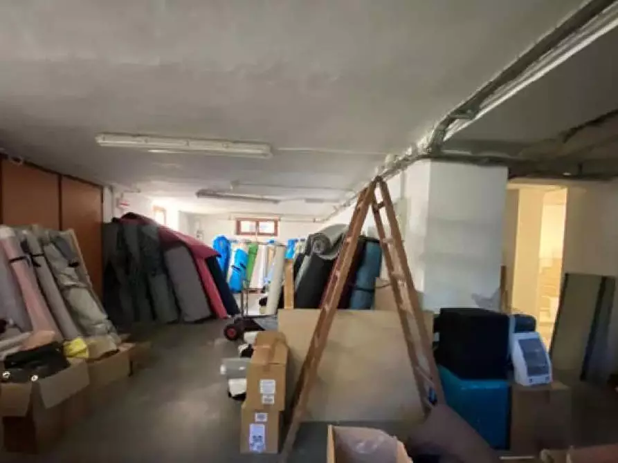 Immagine 21 di Ufficio in vendita  in Via Pirano 6-8 a Tavullia