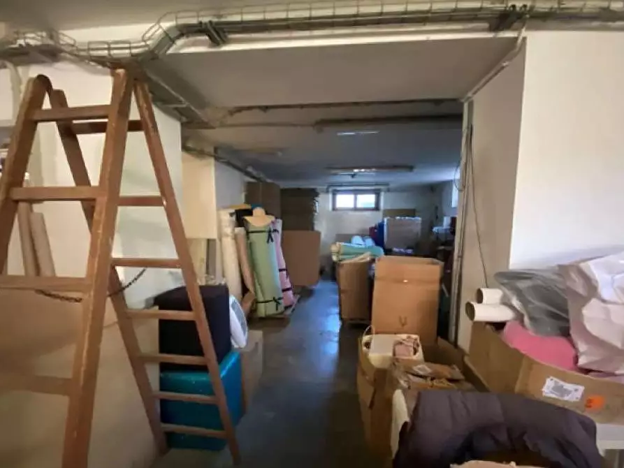 Immagine 25 di Ufficio in vendita  in Via Pirano 6-8 a Tavullia