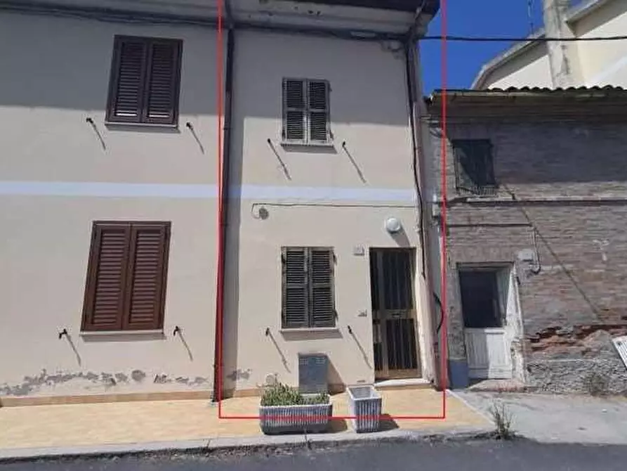 Immagine 2 di Appartamento in vendita  in Via Molino Ruggeri 5 a Vallefoglia