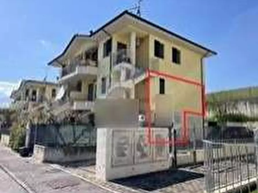 Immagine 2 di Appartamento in vendita  in Via F.lli Rosselli  10 a Tavullia