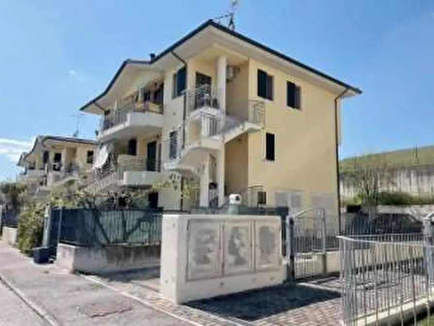 Immagine 6 di Appartamento in vendita  in Via F.lli Rosselli  10 a Tavullia