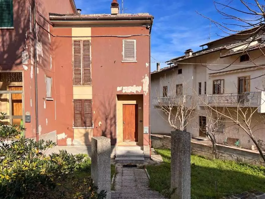 Immagine 4 di Appartamento in vendita  in Viale Gioacchino Rossini 9 a Serra Sant'abbondio