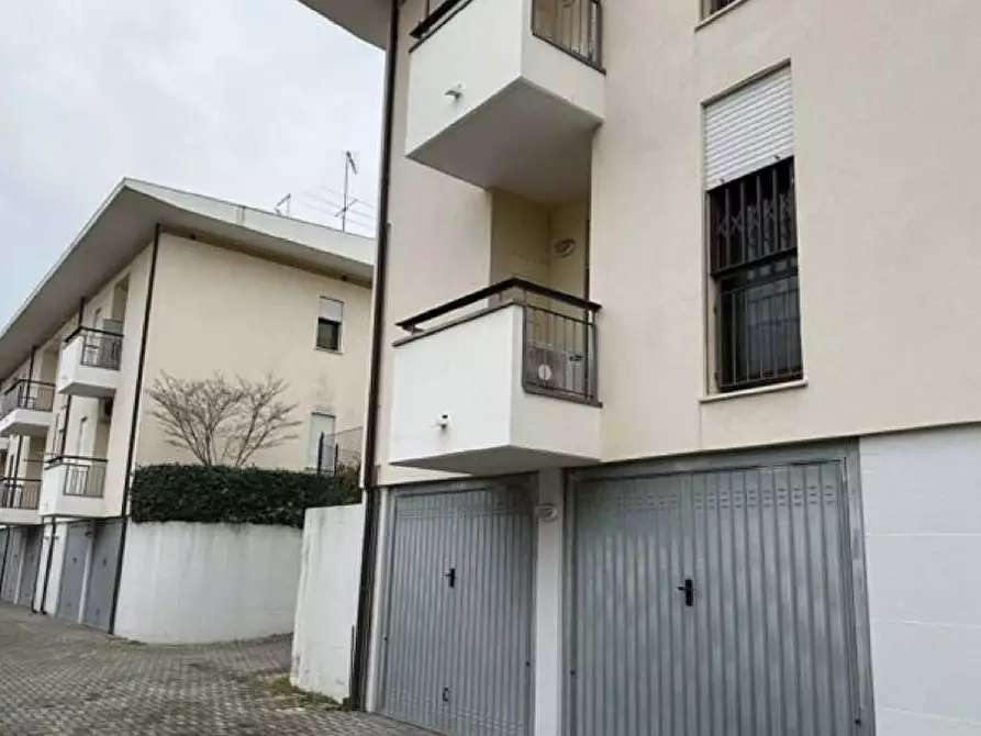 Immagine 2 di Appartamento in vendita  in Via Papa Giovanni Paolo II 47 a Vallefoglia