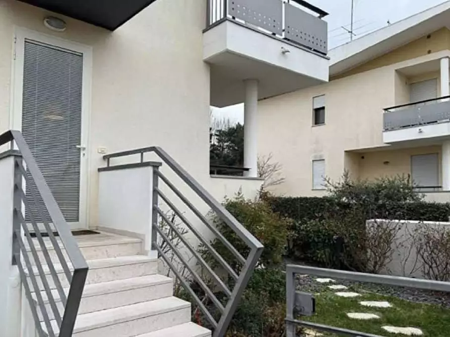 Immagine 5 di Appartamento in vendita  in Via Papa Giovanni Paolo II 47 a Vallefoglia