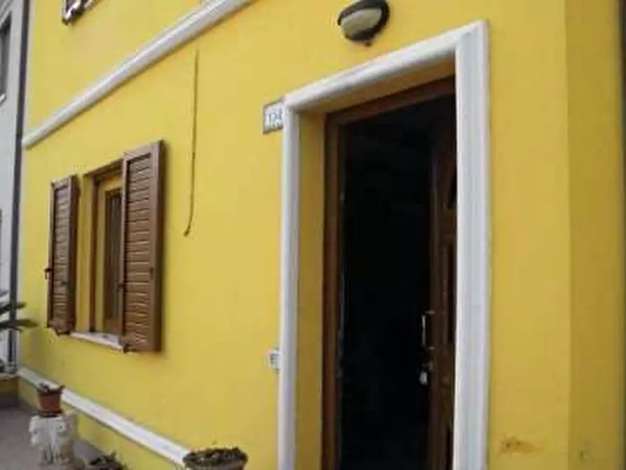 Immagine 4 di Appartamento in vendita  in Strada Nazionale Flaminia 154 a Fano