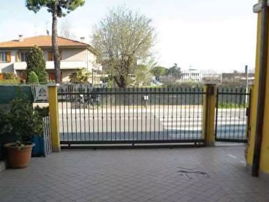 Immagine 10 di Appartamento in vendita  in Strada Nazionale Flaminia 154 a Fano