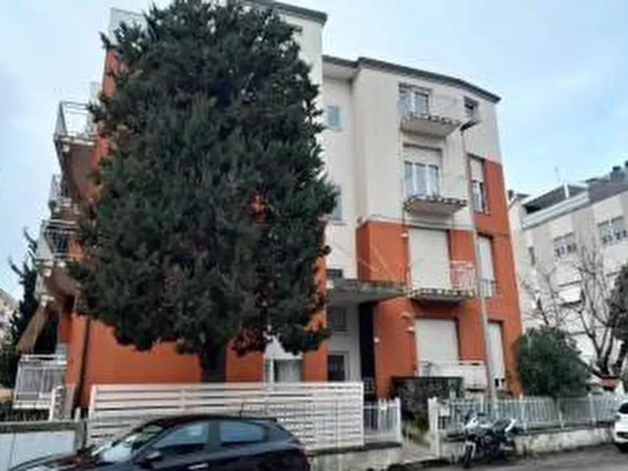 Immagine 2 di Appartamento in vendita  in Via Ciro Menotti  152 a Pesaro