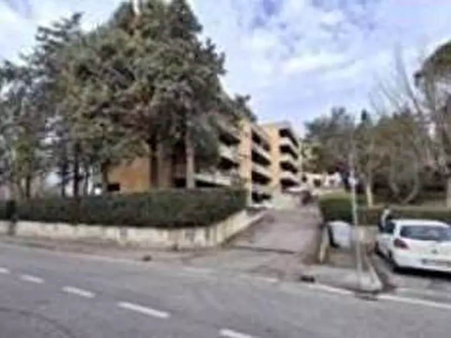 Immagine 3 di Appartamento in vendita  in Via Monte Rosa 11 a Pesaro