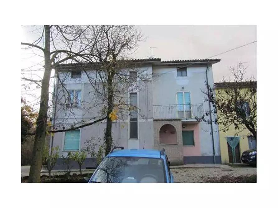 Immagine 1 di Casa bifamiliare in vendita  in Via Ponte della Simonetta 1 a Pergola