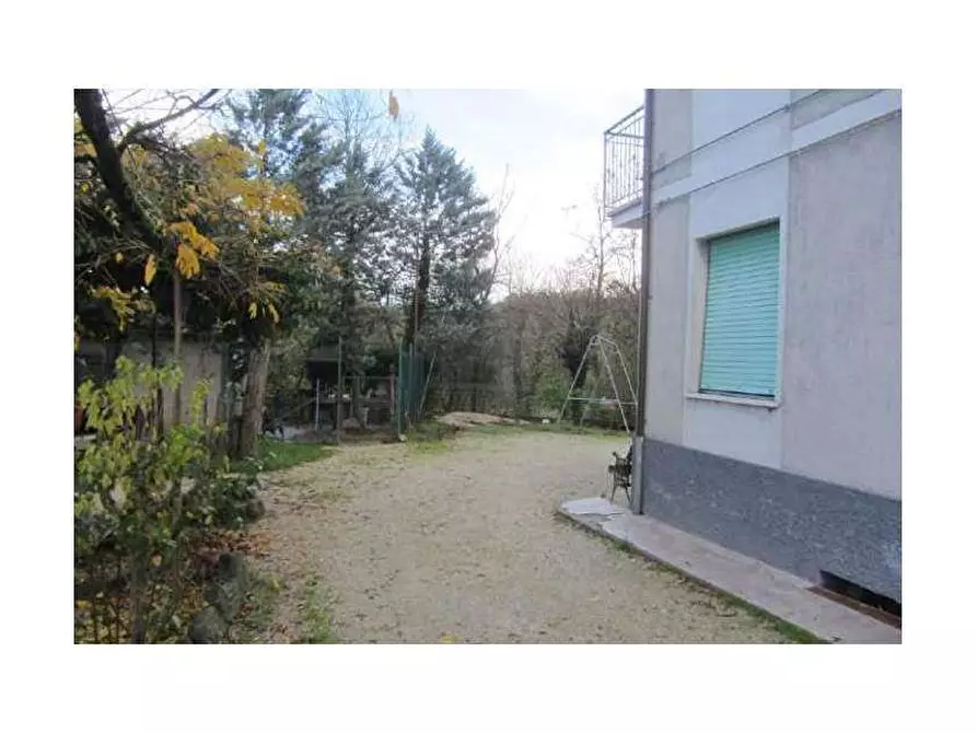 Immagine 2 di Casa bifamiliare in vendita  in Via Ponte della Simonetta 1 a Pergola