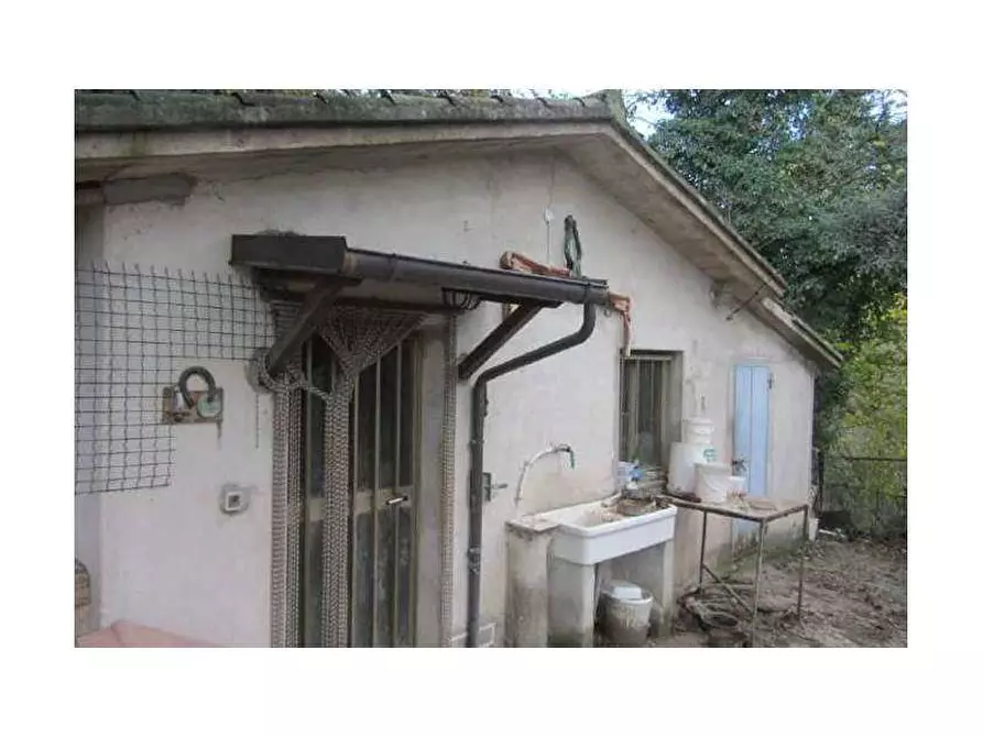 Immagine 14 di Casa bifamiliare in vendita  in Via Ponte della Simonetta 1 a Pergola