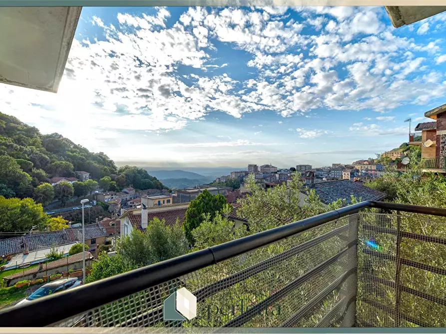 Immagine 2 di Appartamento in vendita  in Via  Braccianese Claudia 20 a Allumiere