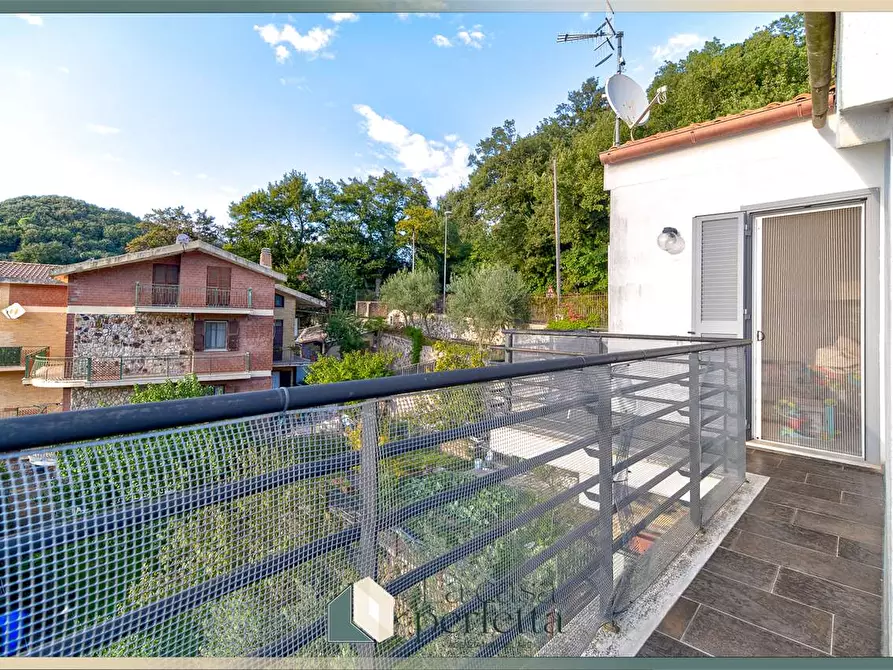 Immagine 14 di Appartamento in vendita  in Via  Braccianese Claudia 20 a Allumiere