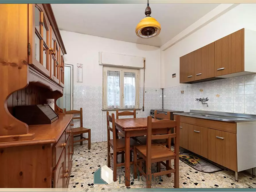 Immagine 11 di Appartamento in vendita  in Via San Pietro  10 a Allumiere