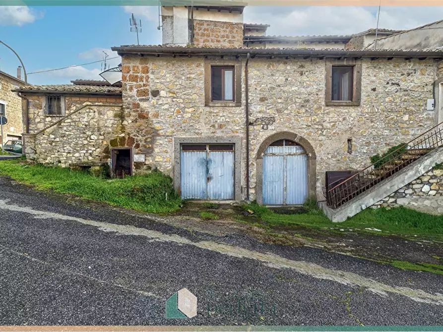 Immagine 19 di Appartamento in vendita  in Via Del Giglio 17 a Villa San Giovanni In Tuscia