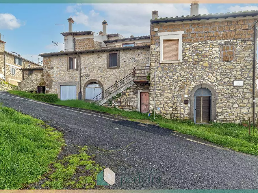 Immagine 20 di Appartamento in vendita  in Via Del Giglio 17 a Villa San Giovanni In Tuscia