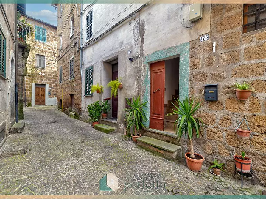 Immagine 2 di Appartamento in vendita  in Via Giorgina  123 a Blera