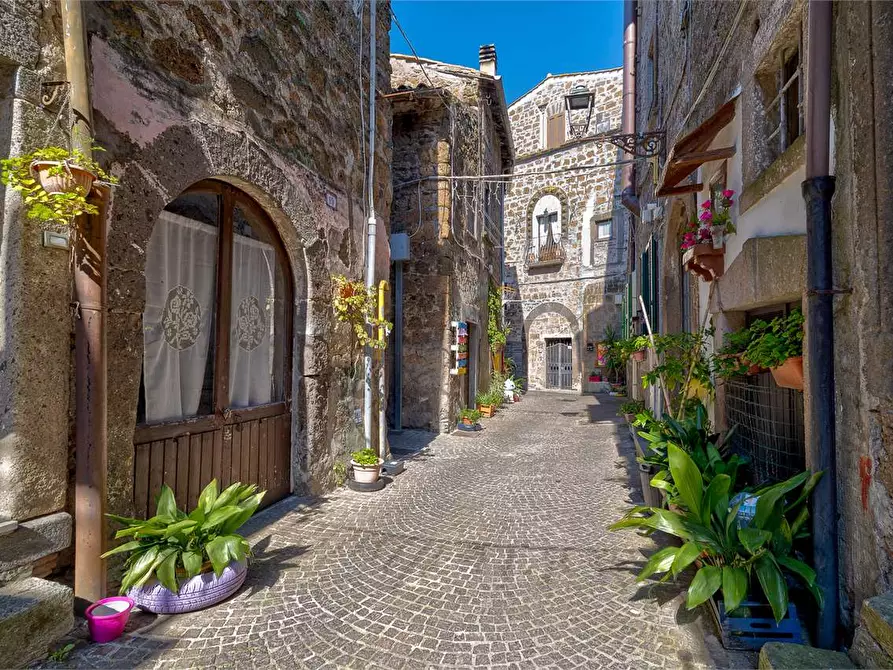 Immagine 1 di Appartamento in vendita  in Via Giorgina 18 a Blera