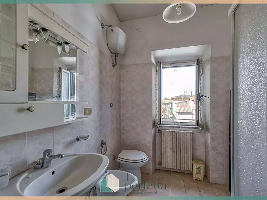 Immagine 18 di Appartamento in vendita  in Largo Delle Cantinacce 16 a Villa San Giovanni In Tuscia