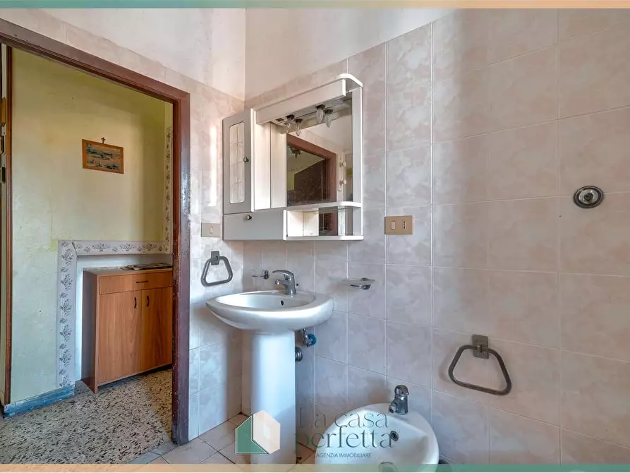 Immagine 20 di Appartamento in vendita  in Largo Delle Cantinacce 16 a Villa San Giovanni In Tuscia