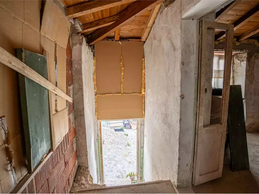 Immagine 15 di Appartamento in vendita  in Via del Fico 17 a Tolfa