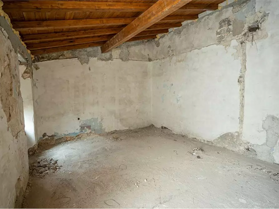 Immagine 19 di Appartamento in vendita  in Via del Fico 17 a Tolfa
