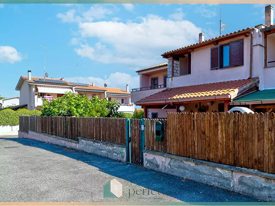Immagine 44 di Villetta a schiera in vendita  in Via Oceano Atlantico 5 a Santa Marinella