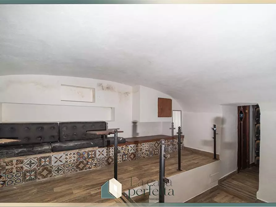 Immagine 13 di Negozio in vendita  in Vicolo Dell'Arco  5 a Civitavecchia