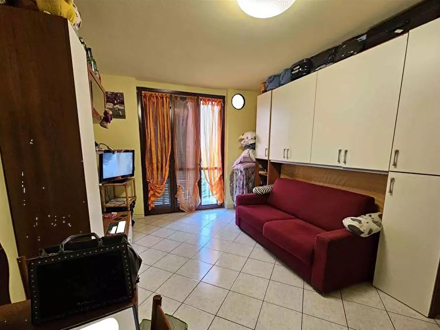 Immagine 12 di Appartamento in vendita  in Largo Fontanili, 26 a Caselle Lurani