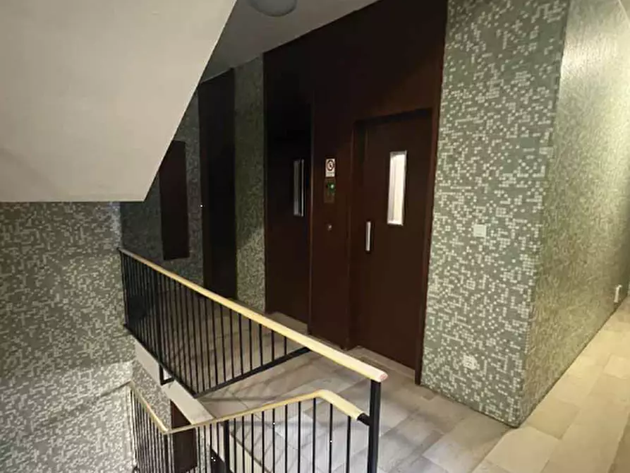 Immagine 5 di Appartamento in vendita  in Via Fratelli Rosselli 25 a Milano