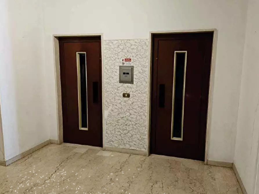 Immagine 8 di Appartamento in vendita  a Varese