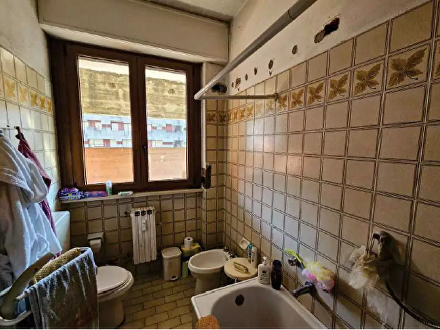 Immagine 16 di Appartamento in vendita  a Varese