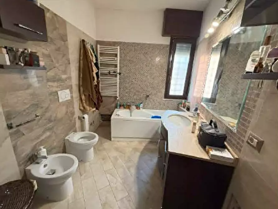 Immagine 12 di Appartamento in vendita  in Via di vermicino 186 a Roma