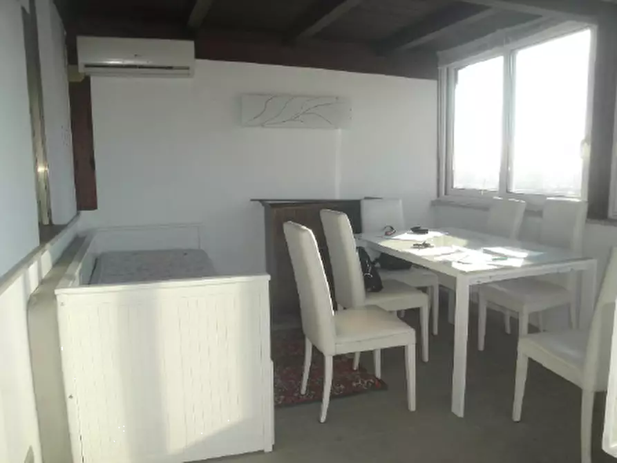 Immagine 12 di Attico in vendita  in Via monte s. savino 14 a Roma