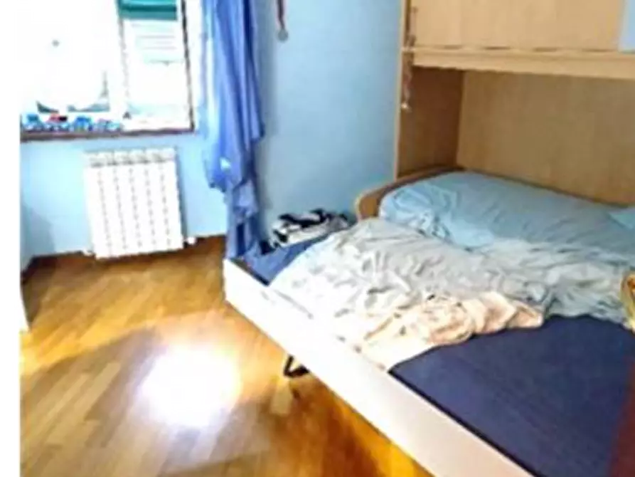 Immagine 10 di Quadrilocale in vendita  a Genova