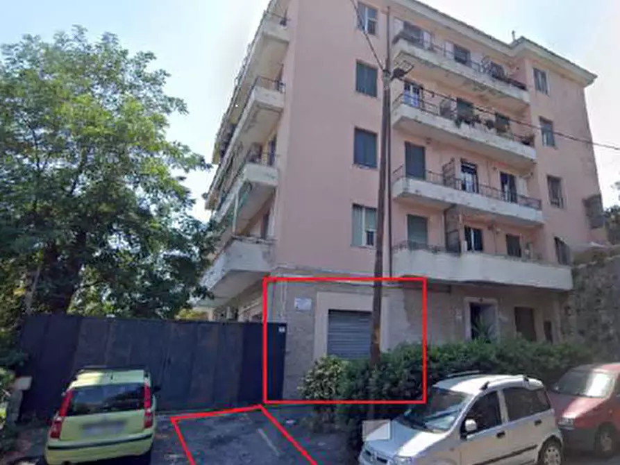Immagine 3 di Appartamento in vendita  in Via Stefano Castagnola 12 a Genova
