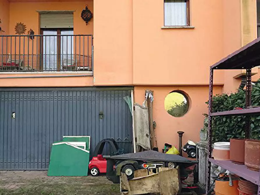 Immagine 4 di Quadrilocale in vendita  in Via San Rocco a Zeccone